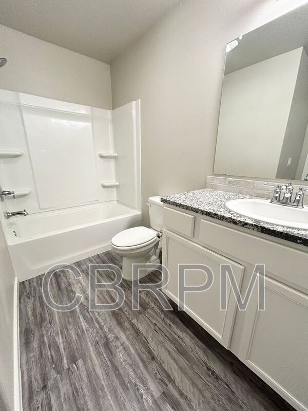 Foto del edificio - 2110 N Avenue J
