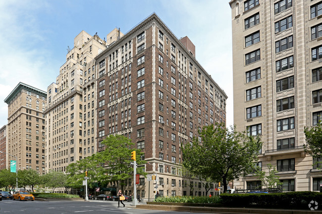 Building Photo - 885 Park Ave