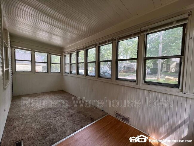 Building Photo - 3113 E Washington Ave