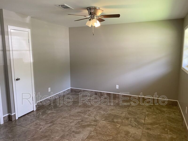 101 Burns St, Pineville, LA 71360 Condo for Rent in Pineville, LA