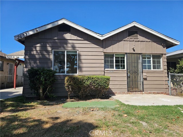 Foto principal - 2453 Hayes Ave