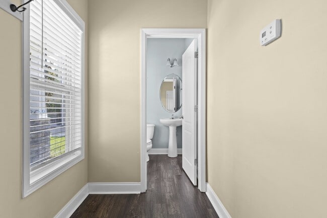 Foto del edificio - 224 Admiral Ct