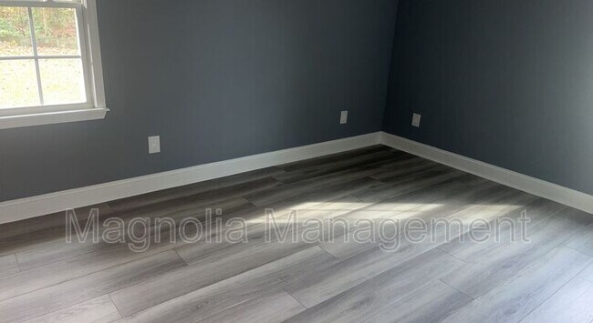 Building Photo - 943 Patton Cir