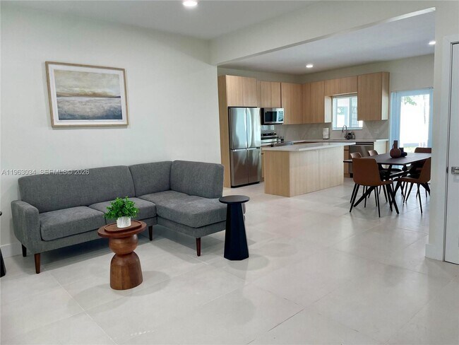 Foto del edificio - 5352 Orduna Dr