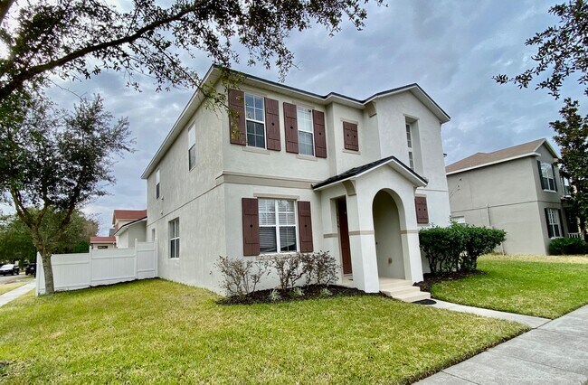 Building Photo - Beautiful Pool Home in Avalon Park for Ren...