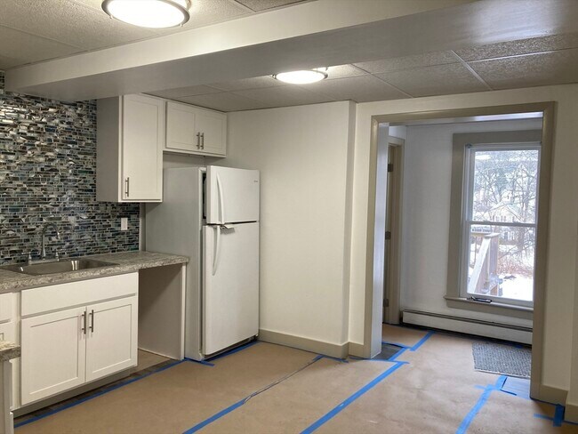 Foto del edificio - 32 W Main St