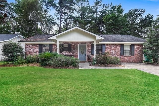 Foto principal - 23 Hickory Dr