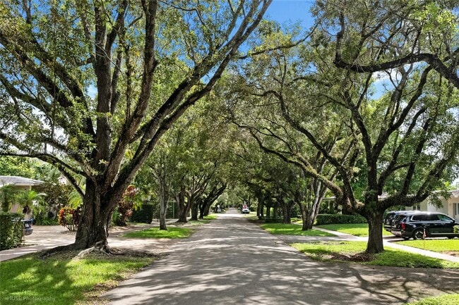 Foto del edificio - 1545 Siena Ave