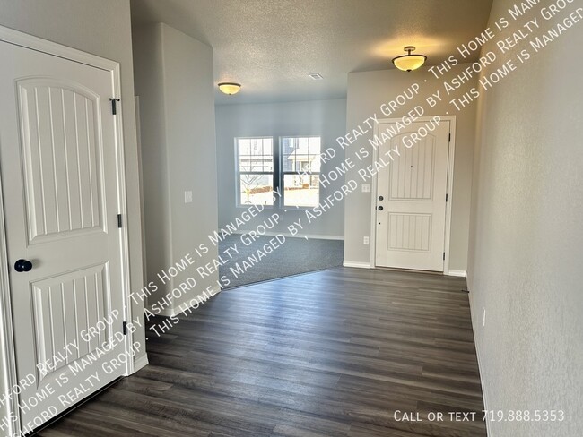 Building Photo - 7351 Coppermine Ct