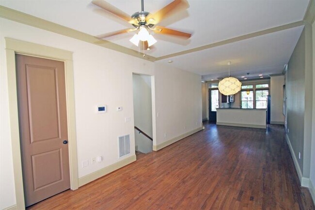 Building Photo - 4712 Dogwood Aly