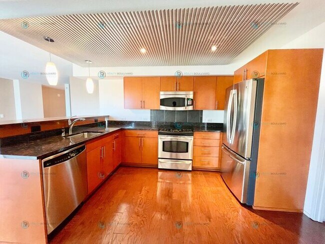 Foto del edificio - 1 Bedroom 2 Bathroom with Bonus room area!...