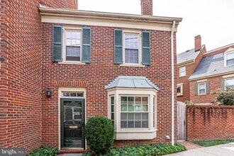 Building Photo - 808 Bashford Ln