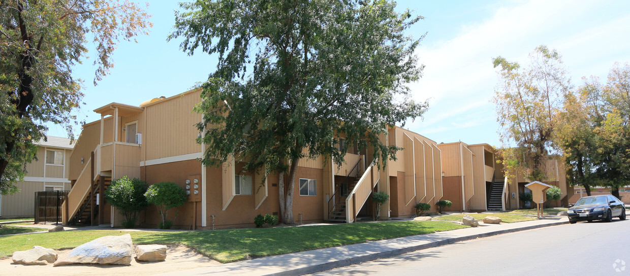 Foto del edificio - California Apartments