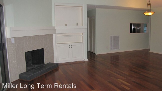 Building Photo - 15 Dewberry Ln