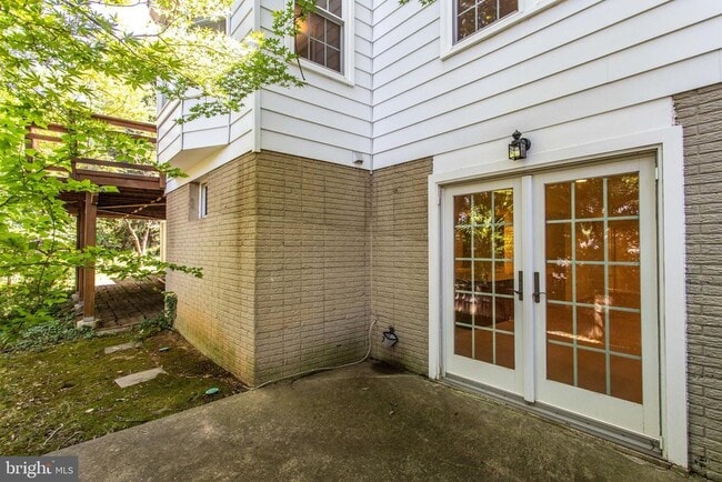 Building Photo - 1646 Montmorency Dr