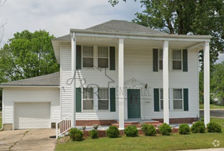 Building Photo - 109 E Williams St