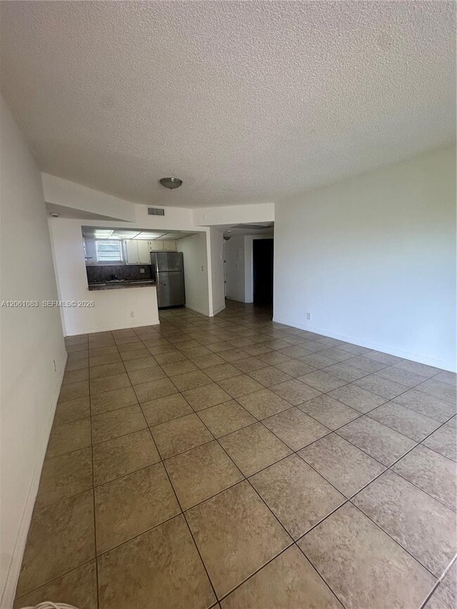 Building Photo - 8290 Lake Dr