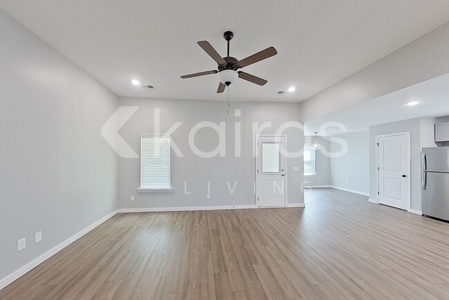 Building Photo - 126 Hughes Dr