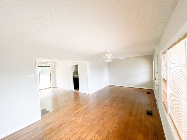 Building Photo - Available for Section 8!