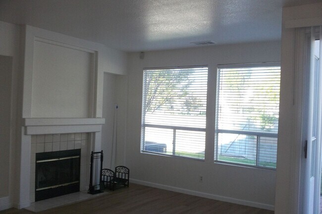 Foto del edificio - Solar electric home in the Laguna area of Elk Grove