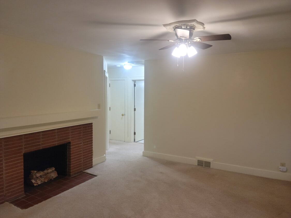 Primary Photo - 1732 Brenner Ave
