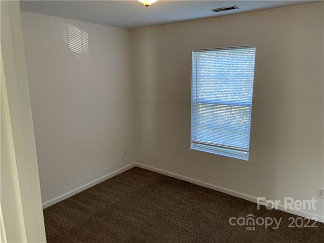 Foto del edificio - 734 Aberdeen Glen Pl