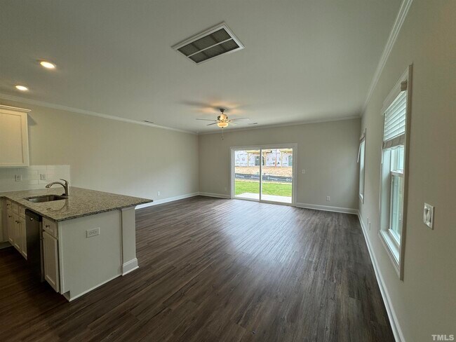 Foto del edificio - 6930 Outfall Point Ln