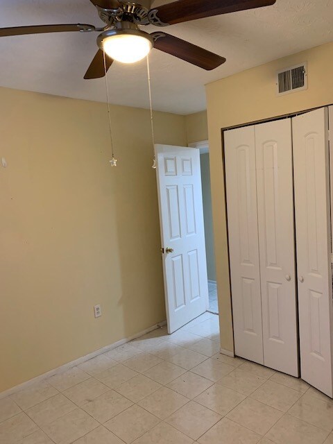 Building Photo - 1950 Paine Ave