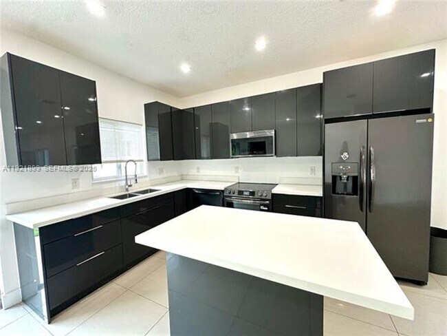 Foto del edificio - 14890 NE 10th Ave