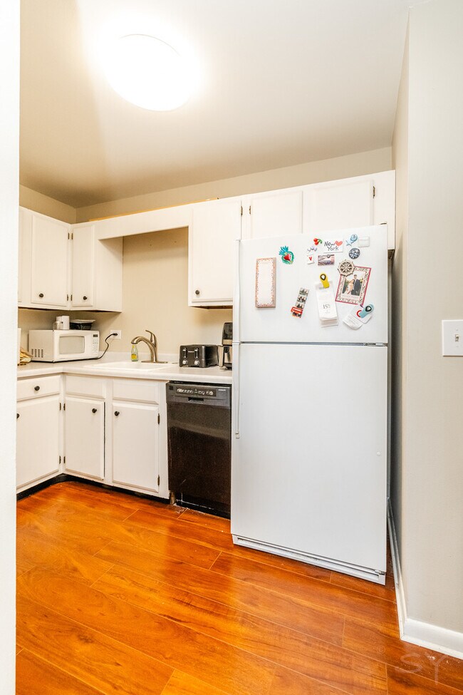 Foto del edificio - 607 W Wrightwood Ave