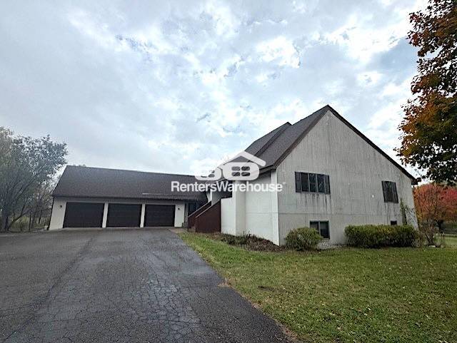 Building Photo - 2800 Hunter Dr