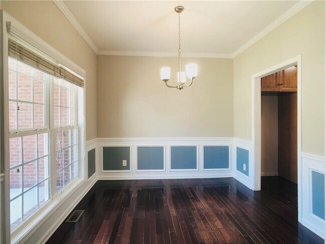 Building Photo - 3983 Rivermeade Dr SW