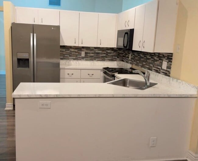 Building Photo - 7640 Forest Green Ln