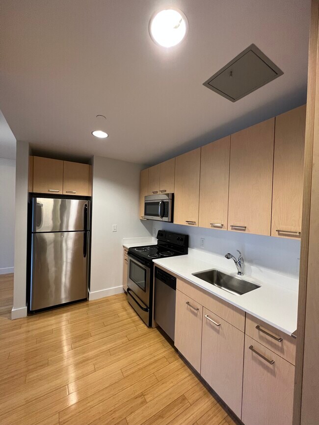 Building Photo - 1085 Boylston St