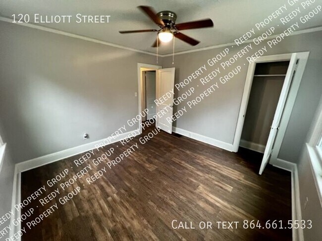 Foto del edificio - 120 Elliott St