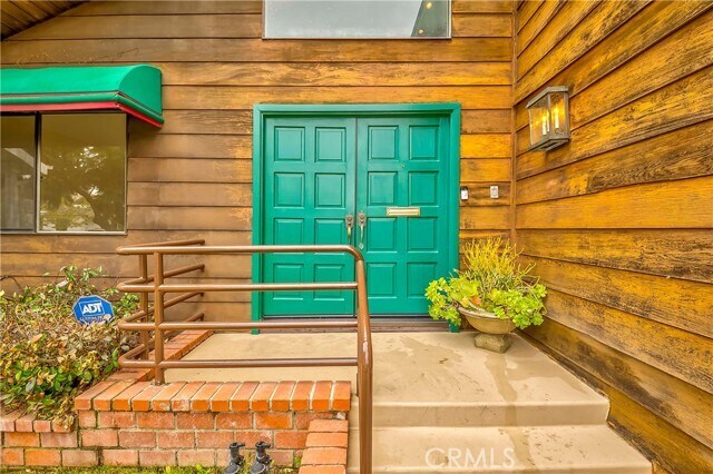 Foto del edificio - 1113 Steinhart Ave