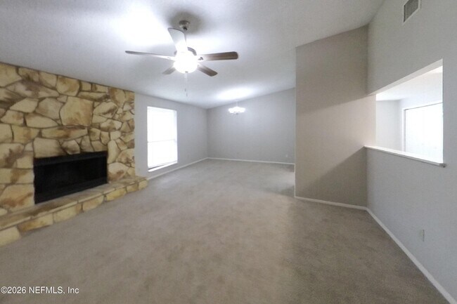 Foto del edificio - 8338 Knotts Landing Dr E
