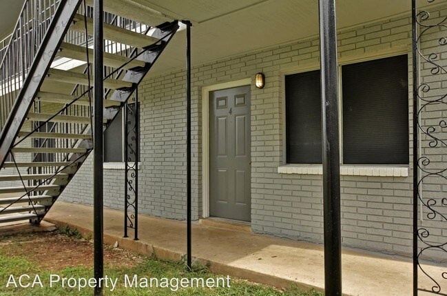Foto del edificio - 2 br, 1 bath Apartment - 400 Linda Drive