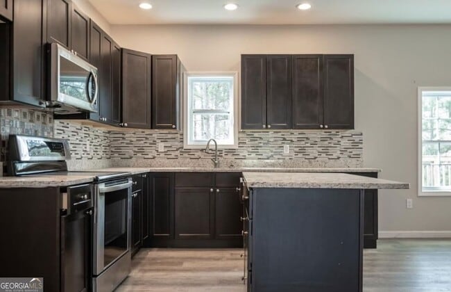 Building Photo - 2446 Remington Dr