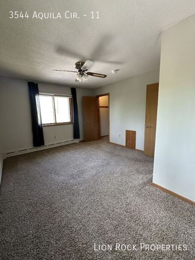 Foto del edificio - 3544 Aquila Cir