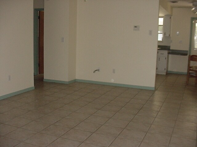 Foto del edificio - 2427 NW Holiday Ct