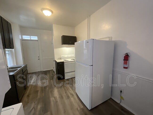 Building Photo - 934 Madison Ave