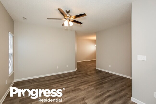 Building Photo - 7150 Parklake Pl