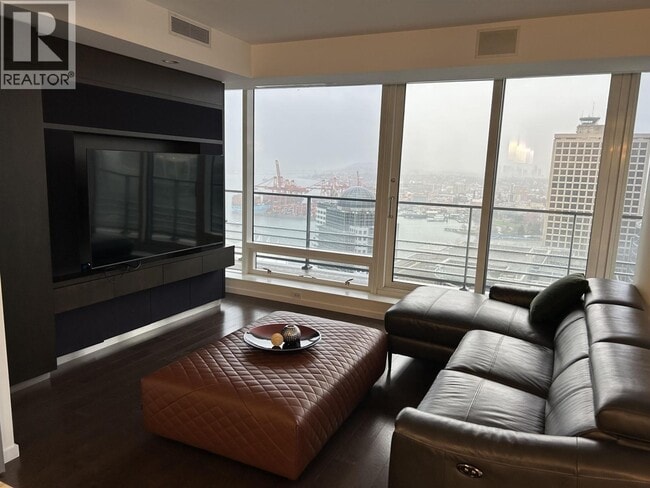 Building Photo - 1011 W Cordova St