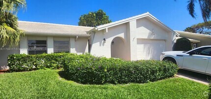 Building Photo - 22310 Cameo Dr E