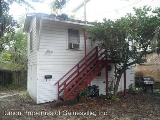 Primary Photo - 1025 1/2 SW 5th Ave