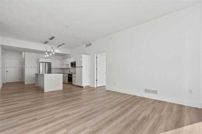 Foto del edificio - 101 Diplomat Pkwy