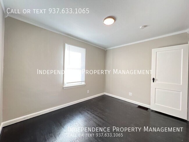 Building Photo - Patterson Home! **FREE APPLICATION AND $75...