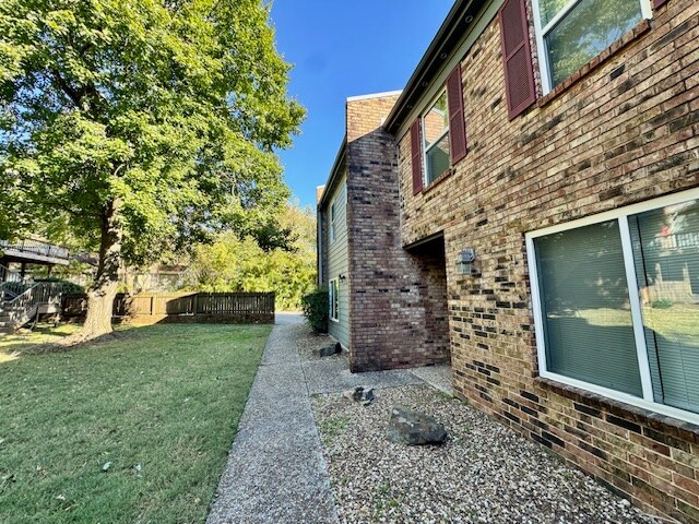 Foto del edificio - 280 S Hill Ave