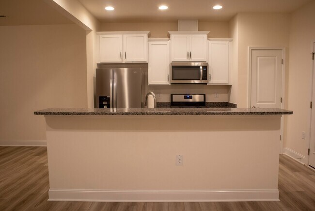 Building Photo - 1013 Channel Drop Dr